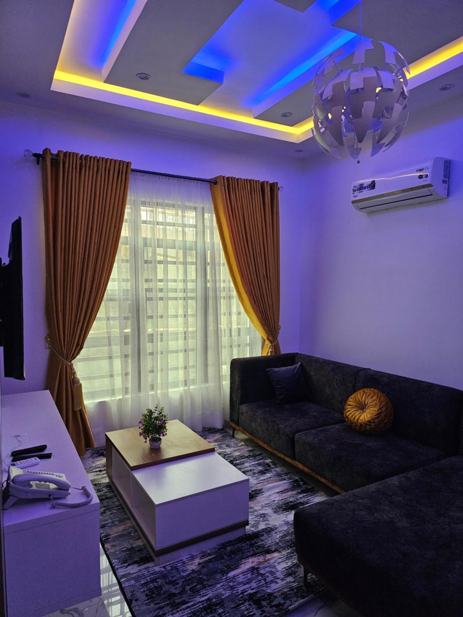 Sapphire Residences By Crystal Magodo Ikeja Exterior photo