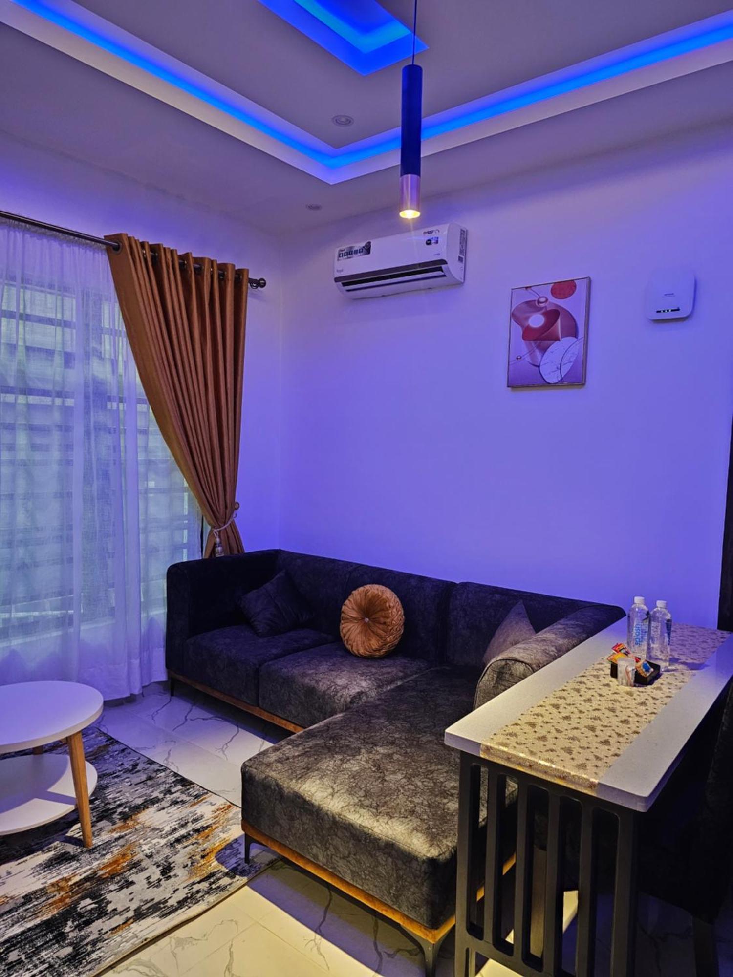 Sapphire Residences By Crystal Magodo Ikeja Exterior photo