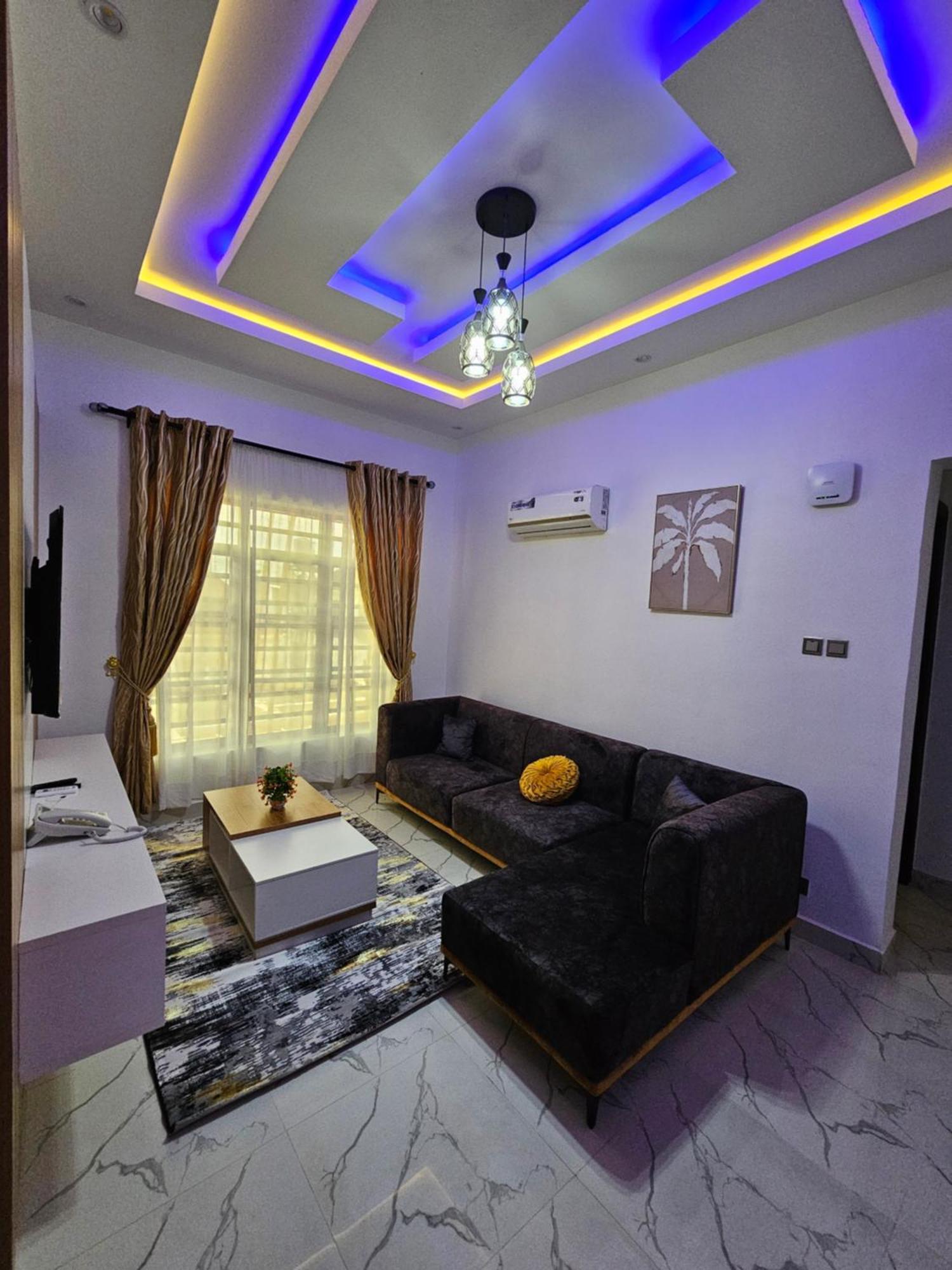 Sapphire Residences By Crystal Magodo Ikeja Exterior photo